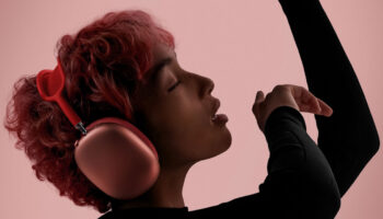 airpods max icin guncelleme geliyor iste yenilikler 5nab8K1K