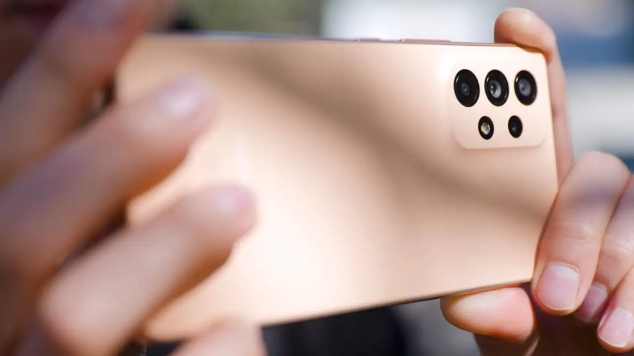 Samsung, bir modeli için daha kritik güncellemeyi yayınladı! 2 samsung bir modeli icin daha kritik guncellemeyi yayinladi 1 ZCBUkINL