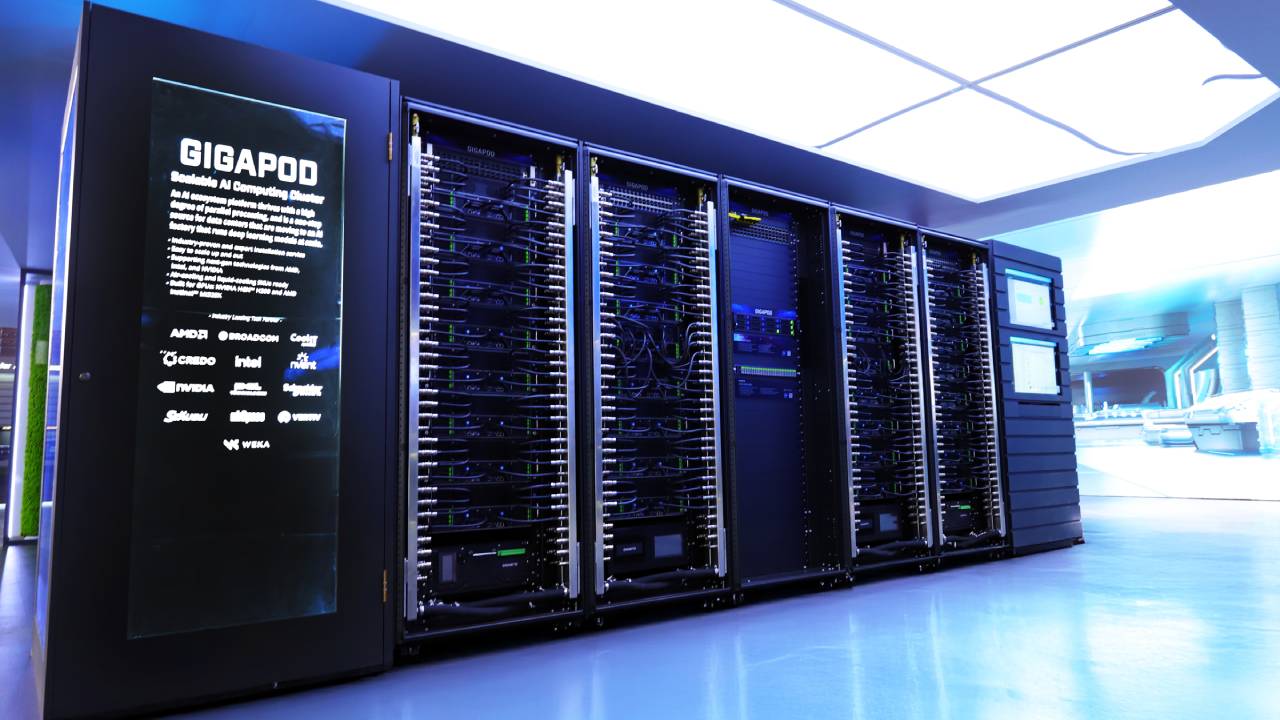GIGABYTE’tan yeni nesil AI sunucu: GIGAPOD! 1 gigabytetan yeni nesil ai sunucu gigapod 0 9MVmErrt