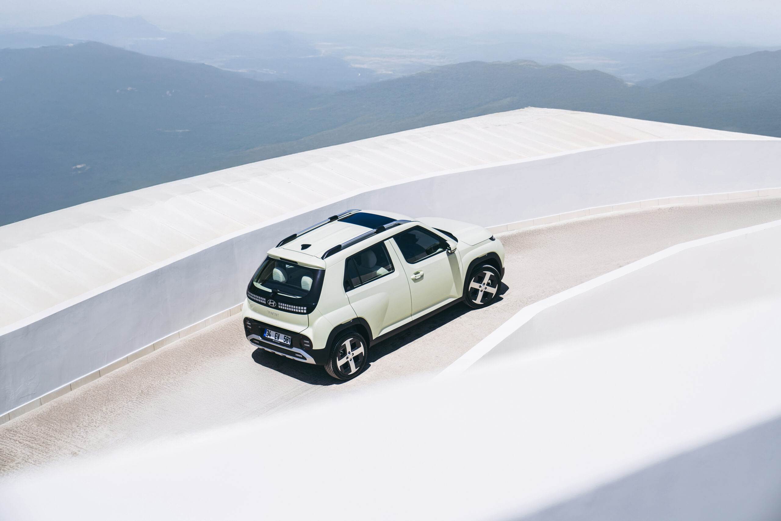 Hyundai’nin uygun fiyatlı elekrikli SUV’u INSTER Türkiye’de satışa çıktı! 7 hyundainin uygun fiyatli elekrikli suvu inster turkiyede satisa cikti 6 z1LBq3dZ