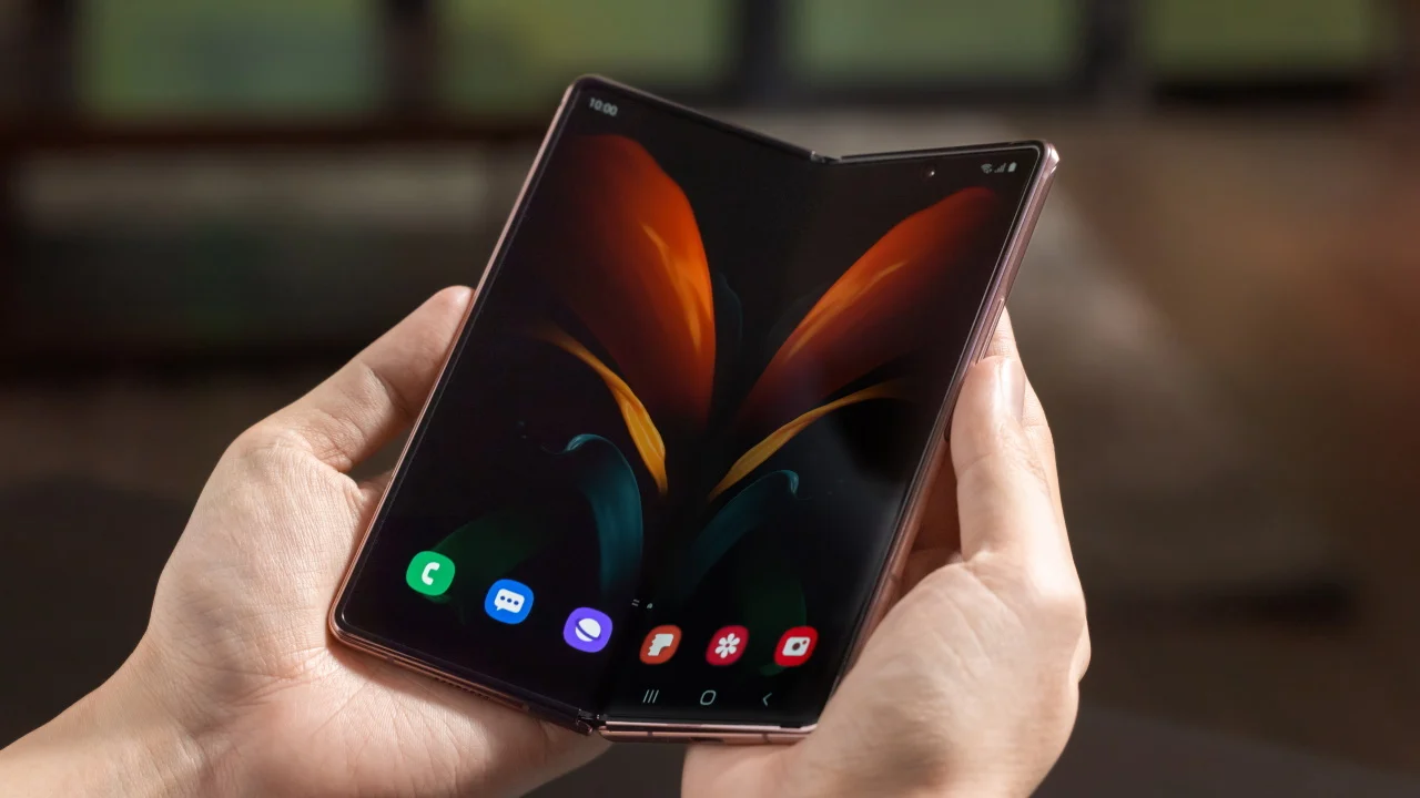 Samsung, yeni katlanabilir telefonları ile şaşırtabilir! 1 samsung yeni katlanabilir telefonlari ile sasirtabilir 0 pZJOp993