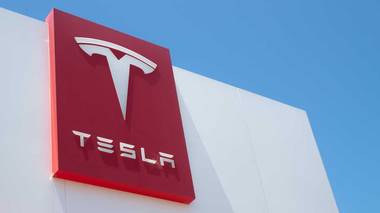 Tesla, yeni bir CEO aramaya başladı! 1 tesla yeni bir ceo aramaya basladi 0 cQ5XVl7Q