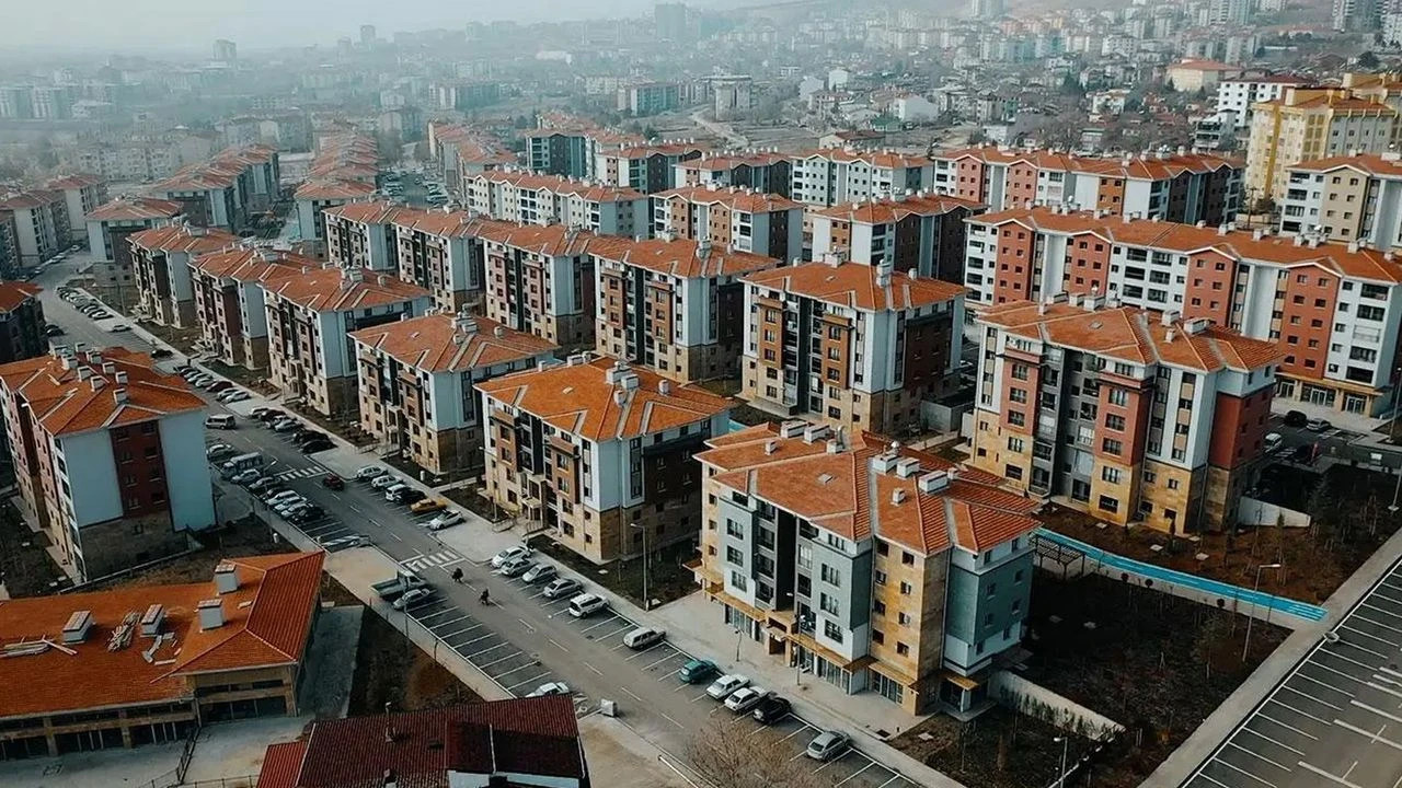 Volvo’da kriz! Binlerce kişiyi işten çıkarıyor 2 volvoda kriz binlerce kisiyi isten cikariyor 1 nZqKiWci