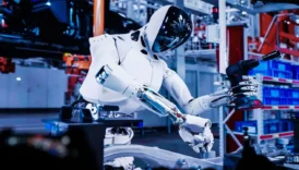 xpeng otomobil uretiminde insansi robotunu kullaniyor qLE6D31X