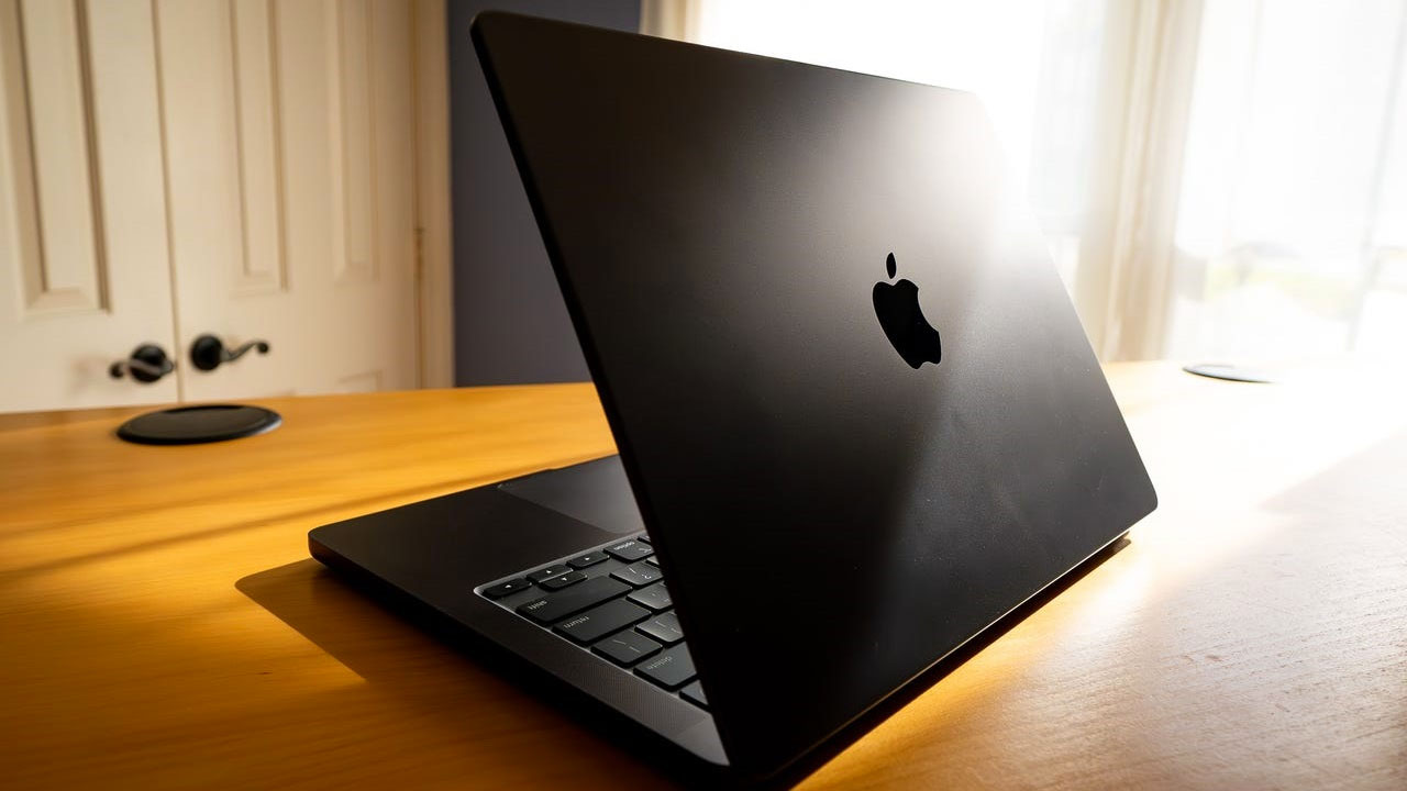 Apple, uygun fiyatlı MacBook modeli ile geliyor! 1 apple uygun fiyatli macbook modeli ile geliyor 0 6r8XeYiB