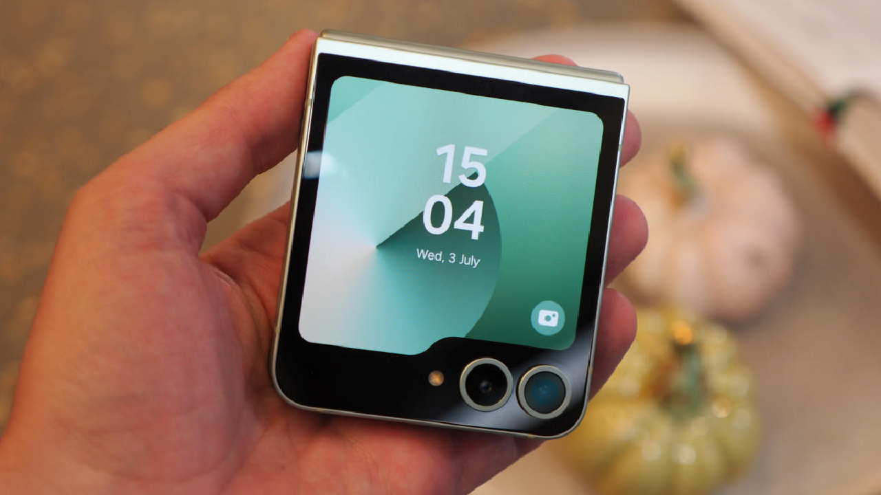 galaxy z flip fe icin geri sayim fiyati ortaya cikti 0 8KOfyKOO