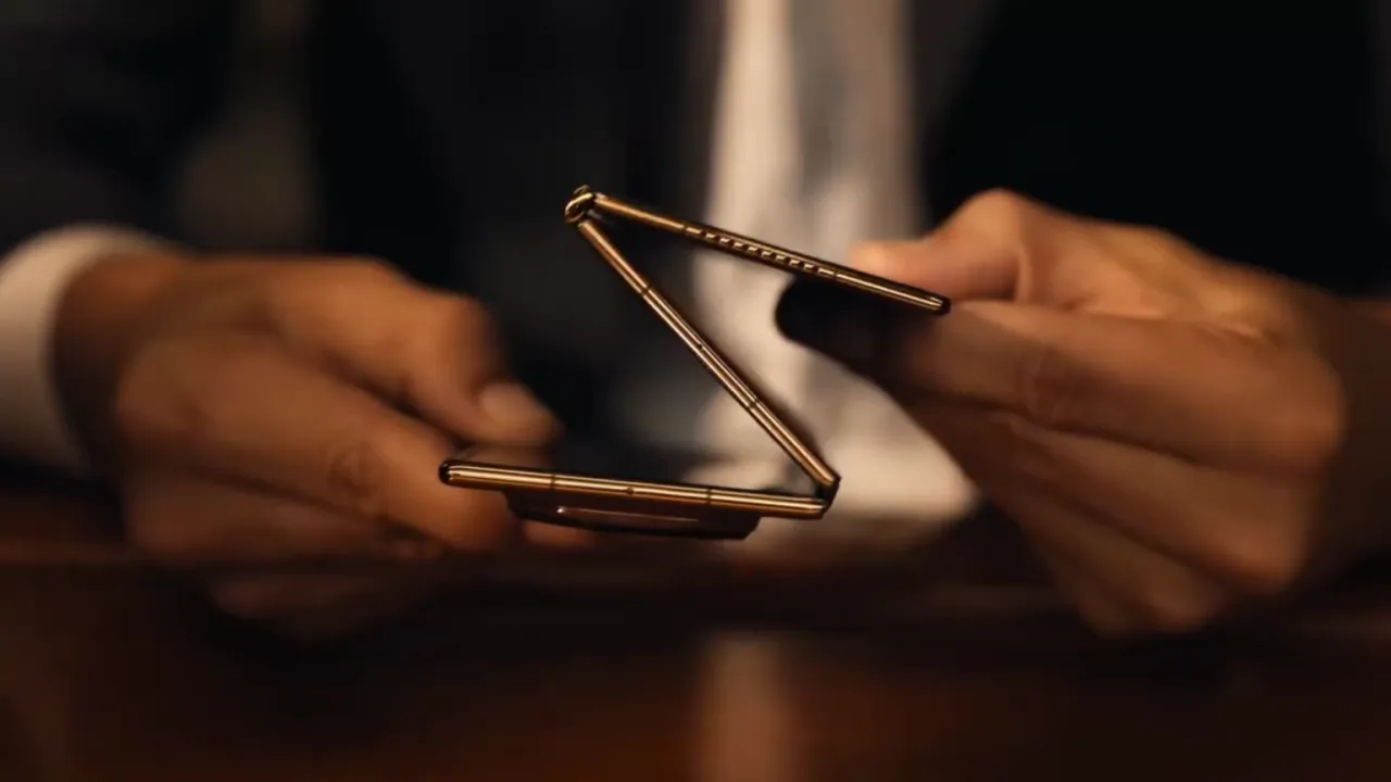 katlanabilir huawei mate xt 2 geliyor iste ozellikleri 0 a1RDSzjT