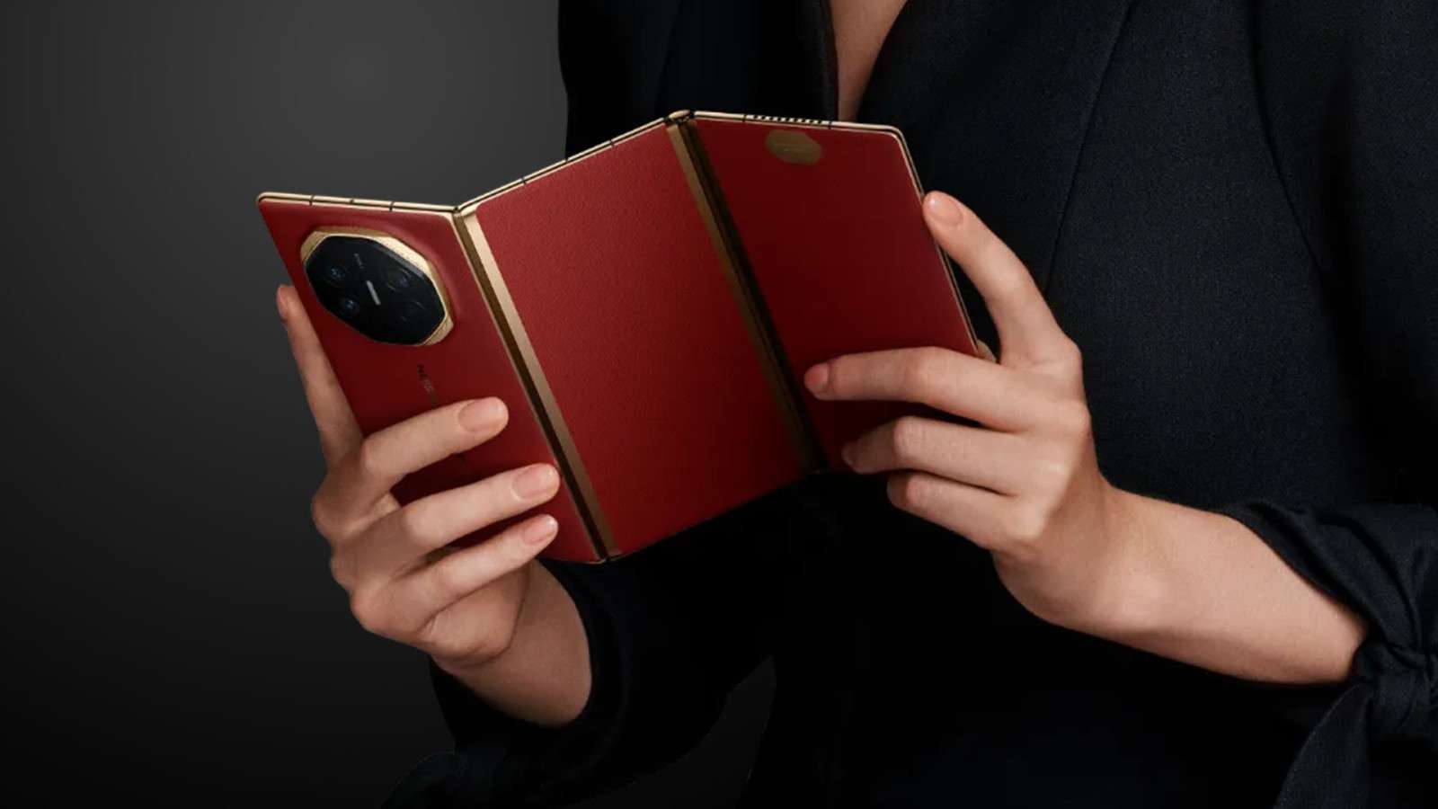 uce katlanabilen huawei mate xt 2ne zaman tanitilacak 0 E2HsaFPM