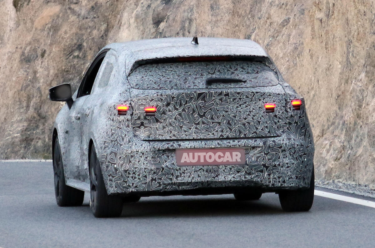 2026 model renault clio ilk kez gorucuye cikiyor 1 CeJ1JQY2