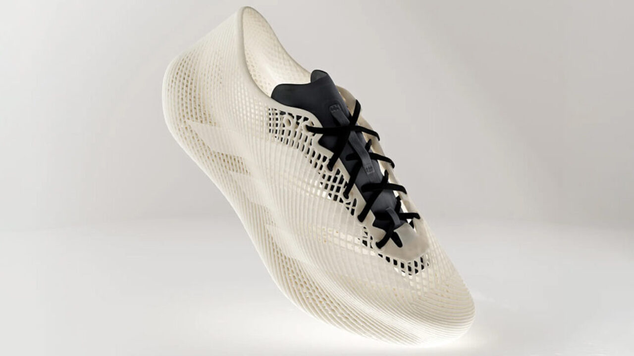 Adidas 3D yazıcı ile ayakkabı tasarladı 2 adidas 3d yazici ile ayakkabi tasarladi 1
