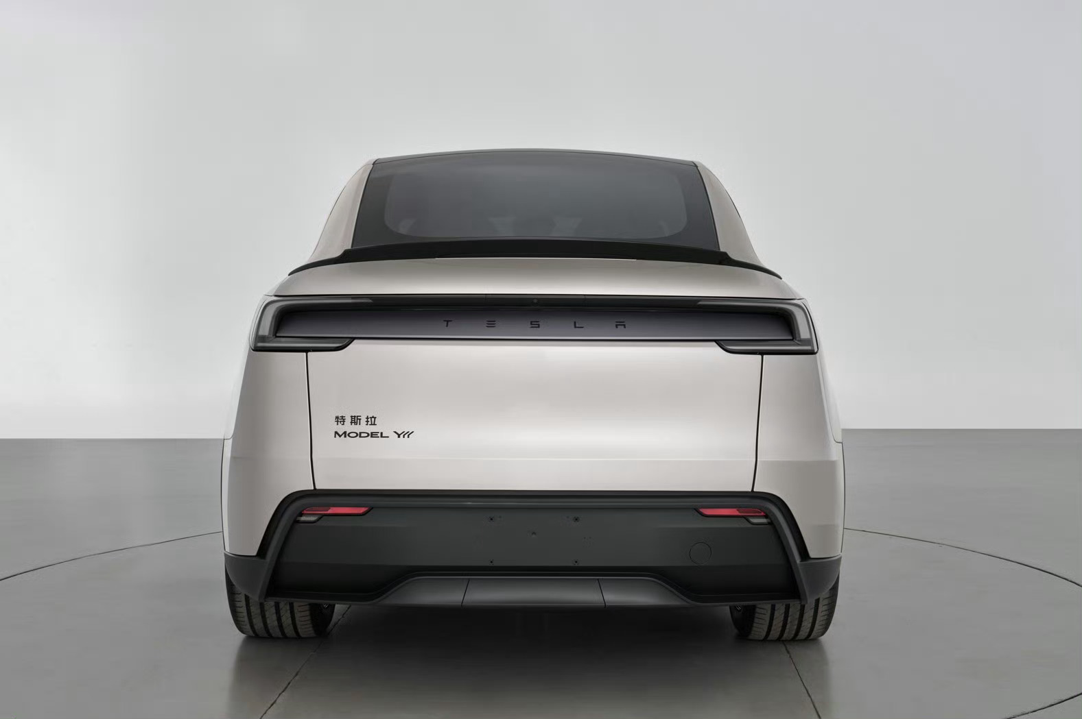 artik daha uzun yeni tesla model y l tanitildi 1 bh2DQrwP