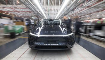 alman tesla model y rekor kirdi xntfaGAV