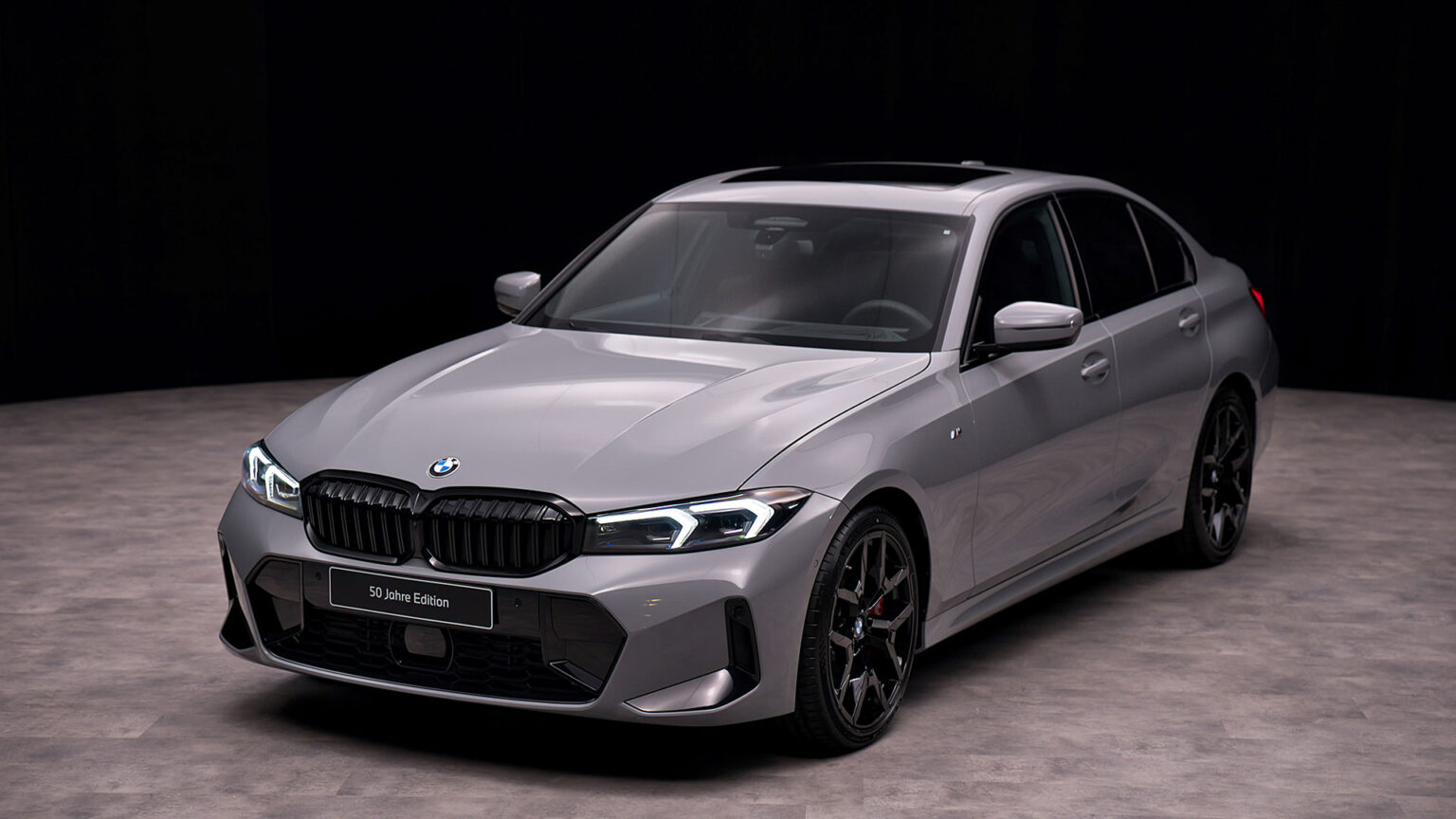 BMW 3 serisinin 50. yaşını Jahre Edition Edition’ı Türkiye’de satarak kutluyor 1 bmw 3 serisinin 50 yasini jahre edition editioni turkiyede satarak kutluyor 0