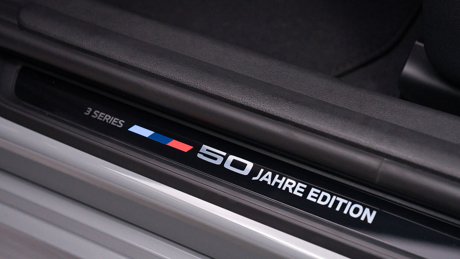 BMW 3 serisinin 50. yaşını Jahre Edition Edition’ı Türkiye’de satarak kutluyor 5 bmw 3 serisinin 50 yasini jahre edition editioni turkiyede satarak kutluyor 4 g8W4tb2h