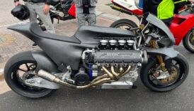ferrari motorlu motosiklet geliyor DDPmCiFr