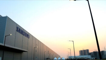 samsung bu fabrikalarinda 2 milyar galaxy telefon uretti HW1dAd8s