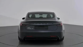 tesla en uzun menzilli otomobilini duyurdu qdEVrZ8z