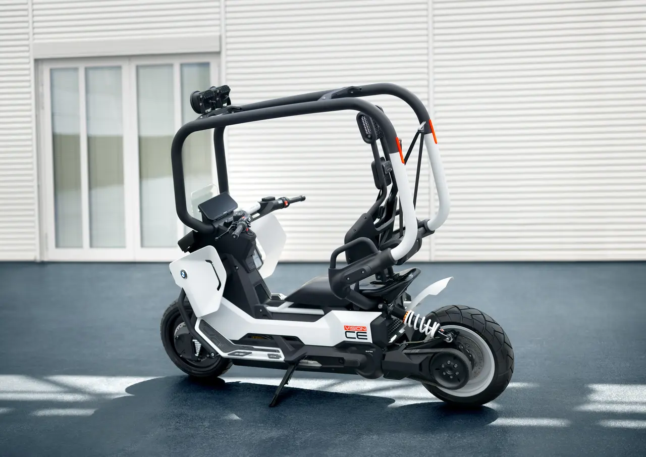 BMW elektrikli scooter modelini tanıttı 1 bmw elektrikli scooter modelini tanitti 0 5sagYtVP