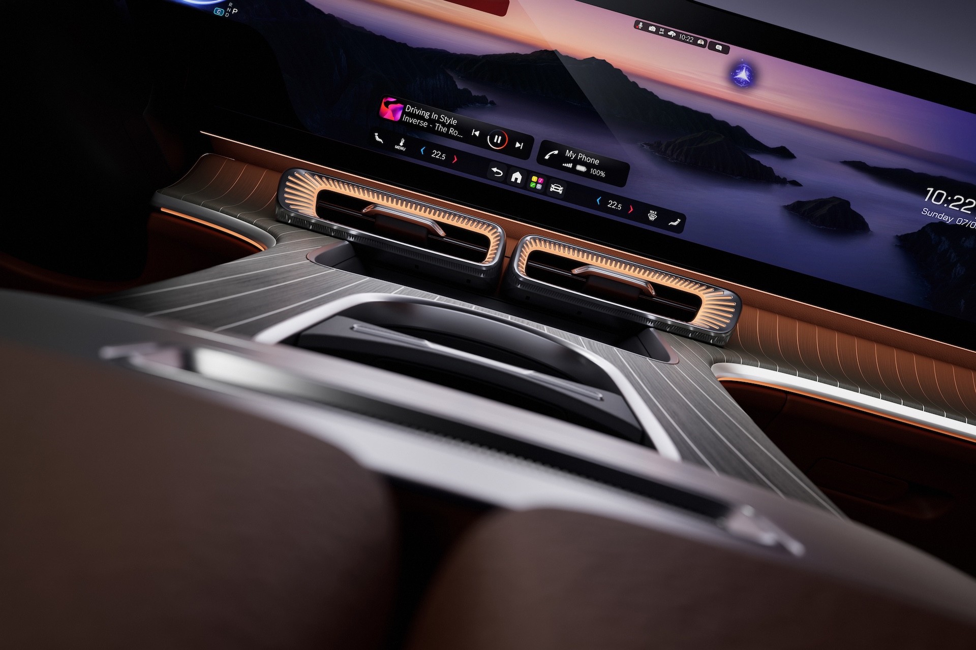 mercedes benz yeni elektrikli glcnin ic mekanini tanitti 1 pihtAEPA