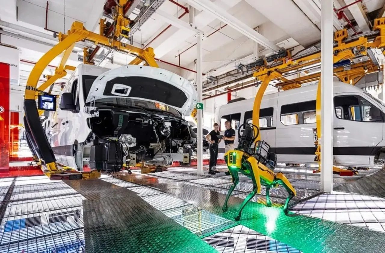 Mercedes robot çalışanları kullanıma aldı 1 mercedes robot calisanlari kullanima aldi 0 4OOZHOVN