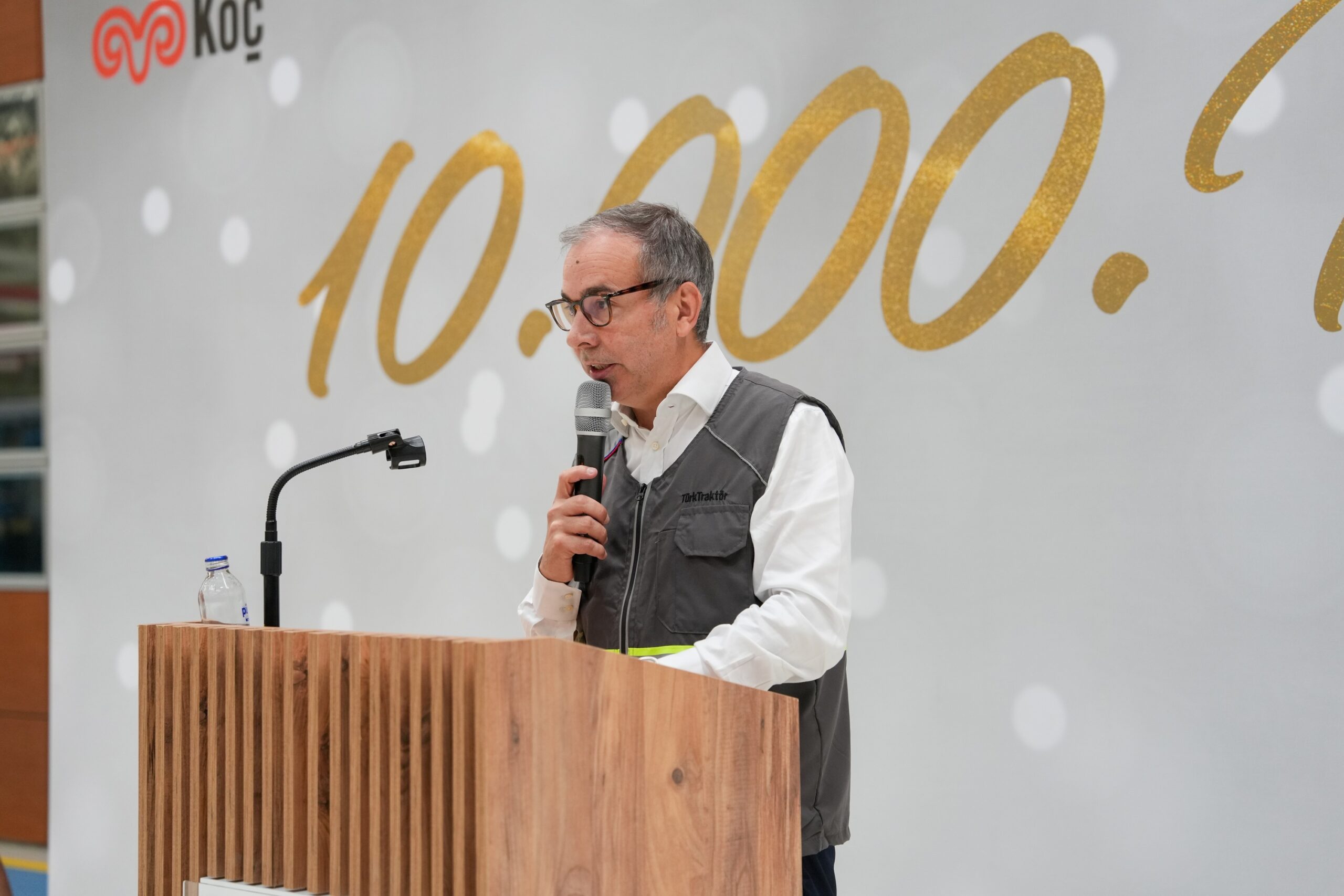 TürkTraktör 10.000’inci Kabin Üretimini Tamamladı 1 turktraktor 10000inci kabin uretimini tamamladi 0 zmT7UCM7