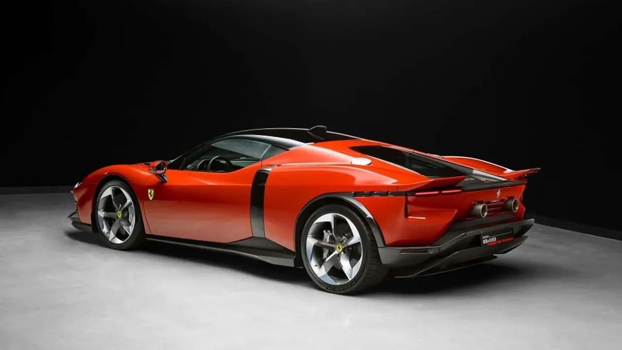 Yeni Ferrari Testarossa beygir rekoru kıracak 2 yeni ferrari testarossa beygir rekoru kiracak 1