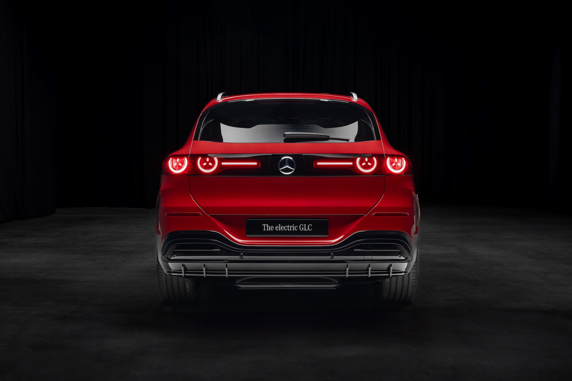 Yeni Mercedes-Benz GLC ezber bozmaya geldi 14 yeni mercedes benz glc ezber bozmaya geldi 13 crRaAfC7