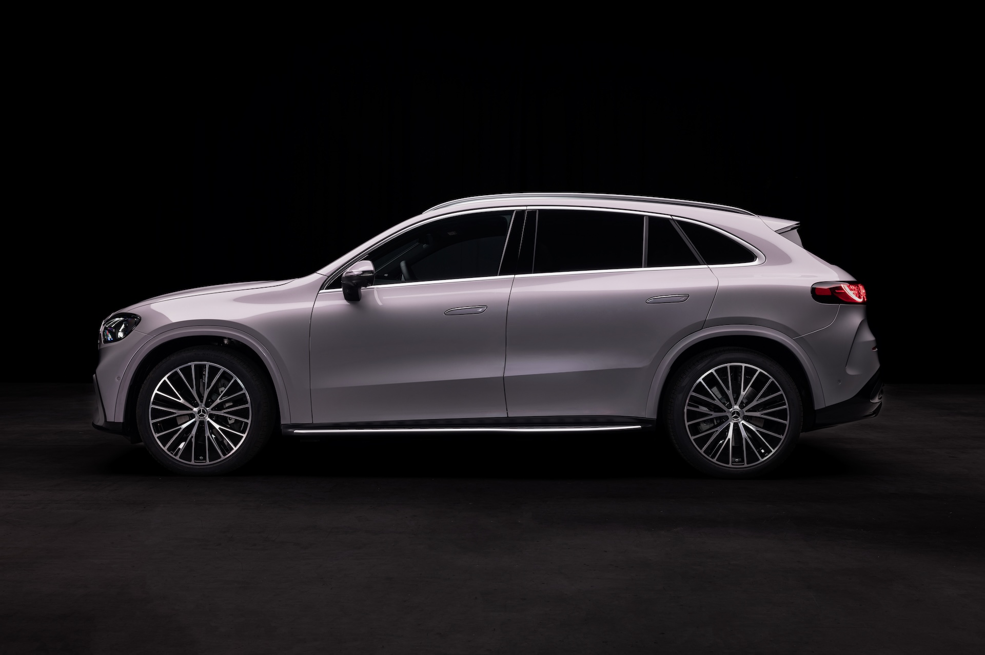 Yeni Mercedes-Benz GLC ezber bozmaya geldi 3 yeni mercedes benz glc ezber bozmaya geldi 2 nZEustYD