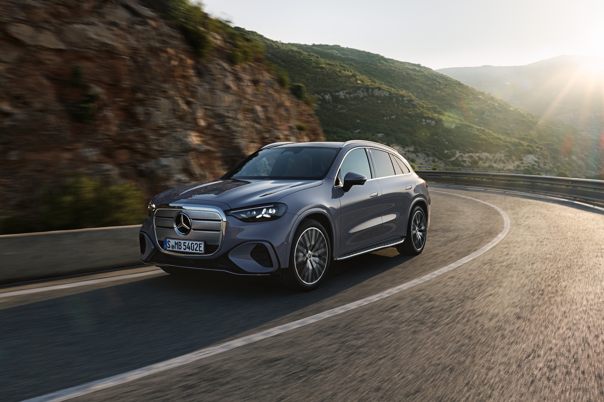 Yeni Mercedes-Benz GLC ezber bozmaya geldi 21 yeni mercedes benz glc ezber bozmaya geldi 20 q7LbSqp6