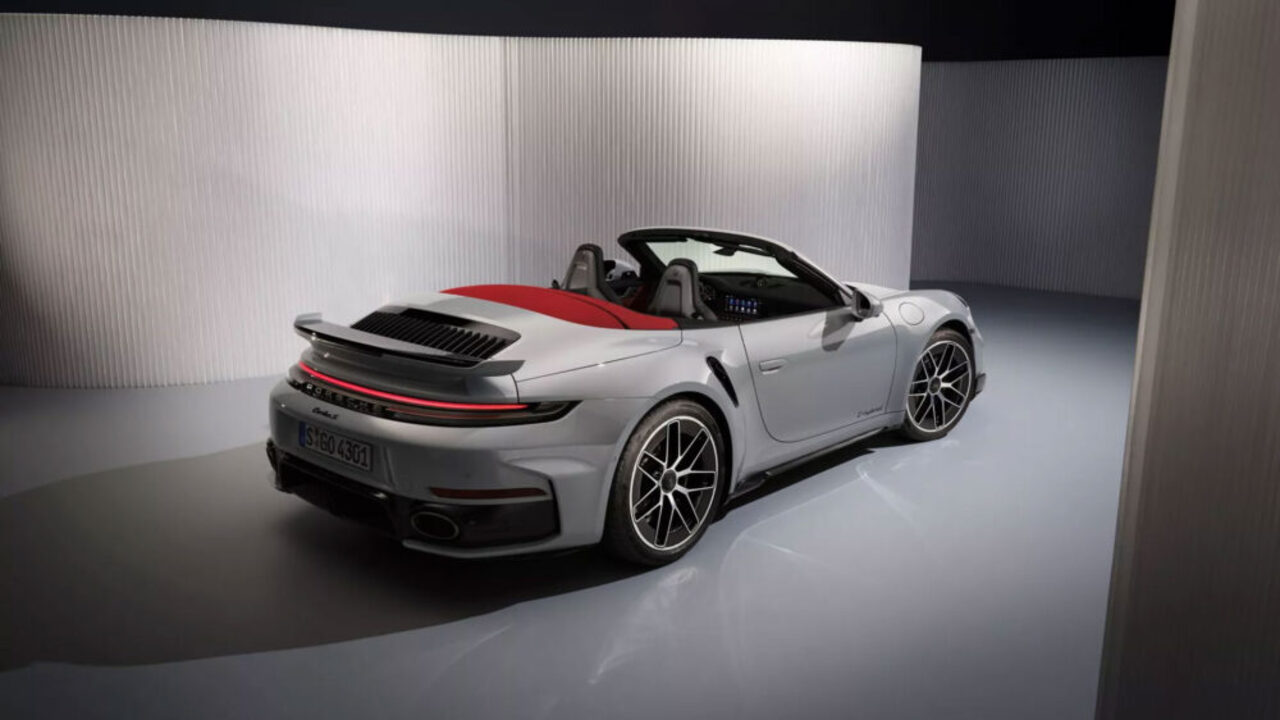 Yeni Porsche 911 Turbo S duyuruldu 1 yeni porsche 911 turbo s duyuruldu 0 GrFtIa4H