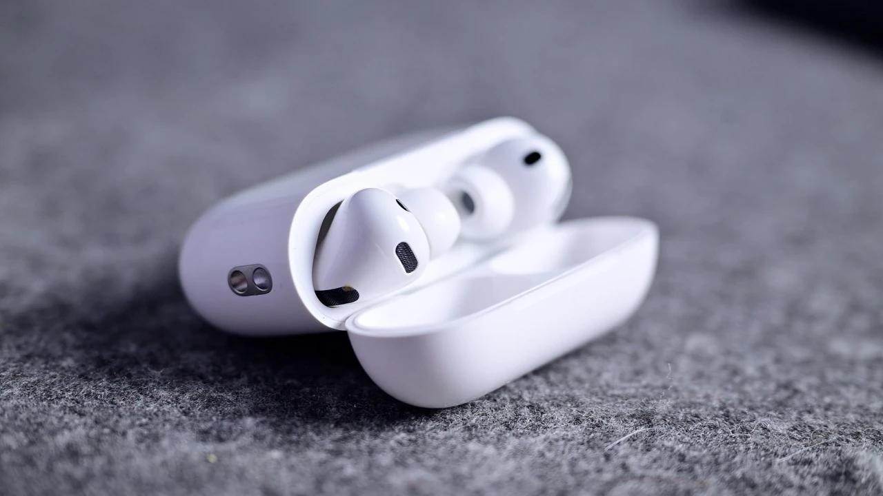 Apple’dan Koleksiyonluk At Yılı AirPods Pro Sürprizi!