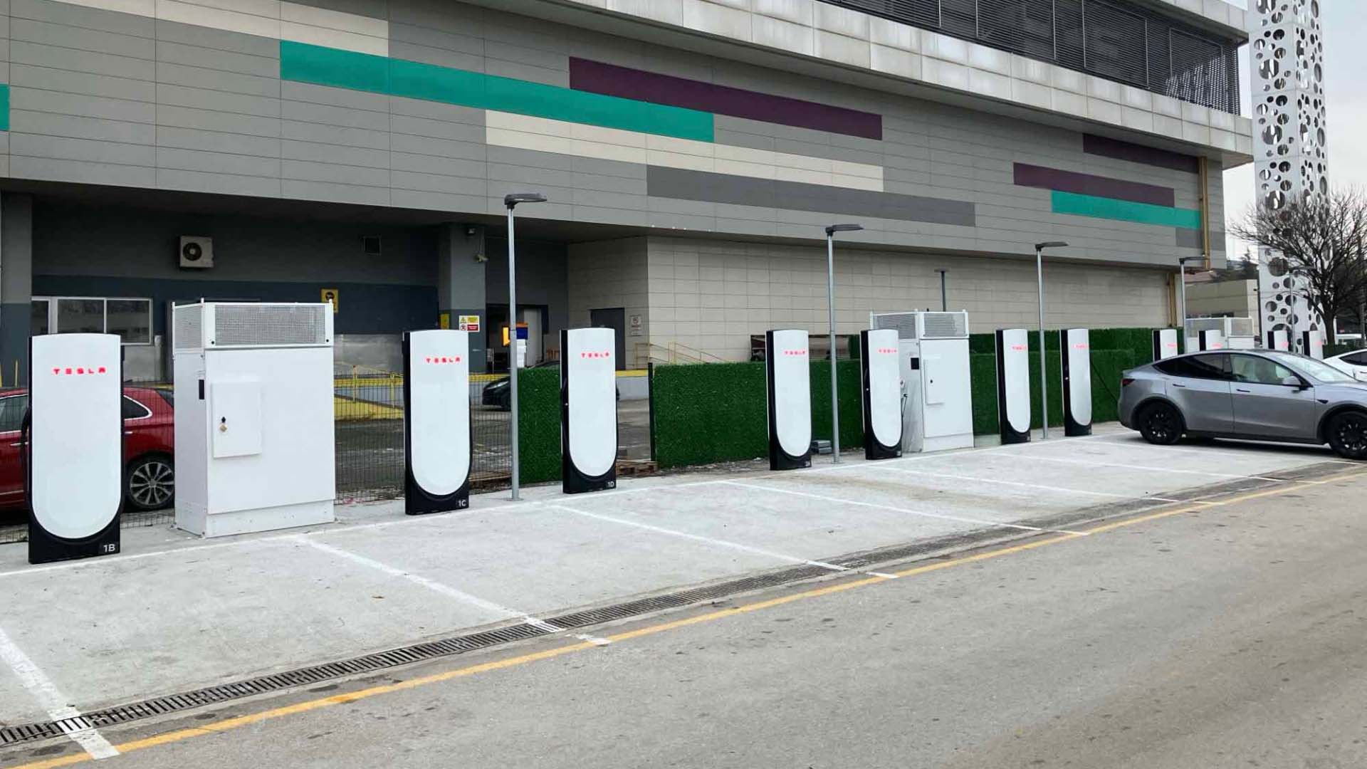 tesla afyonkarahisarda supercharger istasyonu acti 0 sw3pPIRU