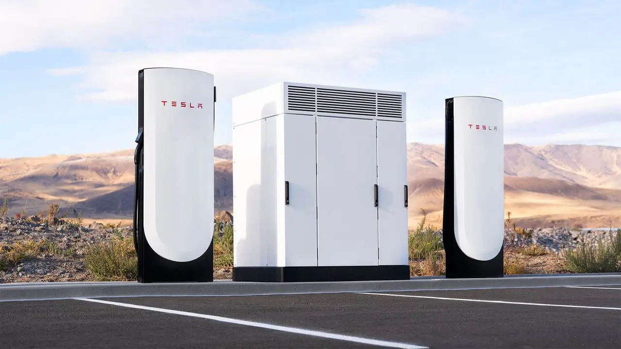 Tesla Eskişehir Supercharger İstasyonu Hizmete Açıldı!
